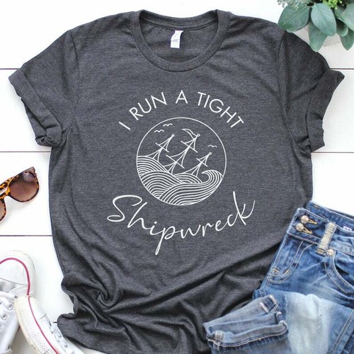 i run a tight shipwreck t shirt canada